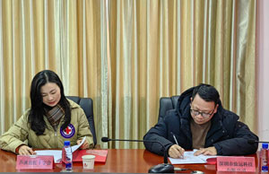 愿你新年康健，，，，，奔驰宝马娱乐基金捐赠因病致穷家庭